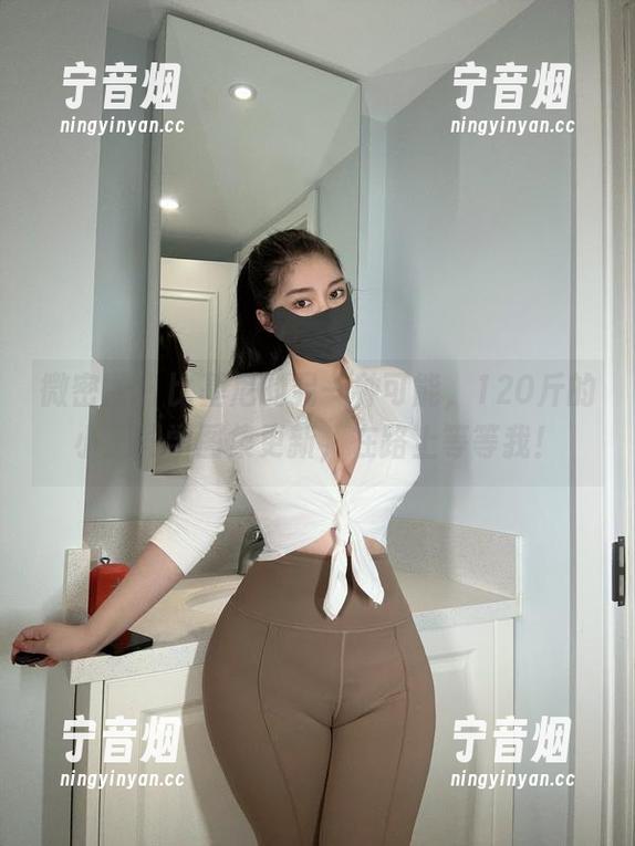 微密圈 - 比基尼的另一种可能，120斤的小王同学图集更新，在路上等等我！