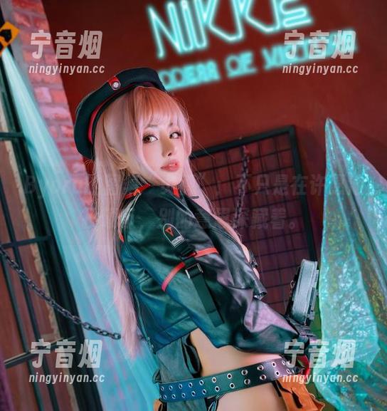 Byoru Byoru的图集“贞德”:不只是在许愿池投硬币,别的意思深藏着。