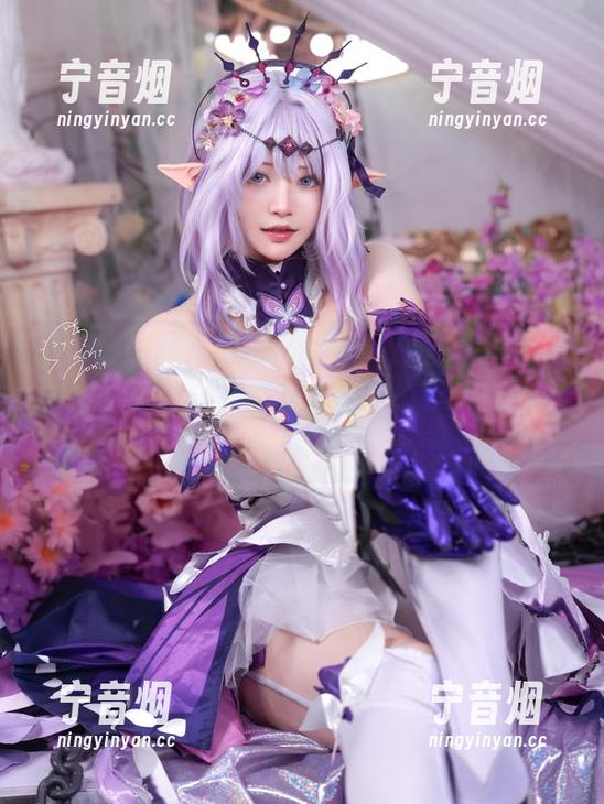 Machi马吉 假如每张照片都能讲个故事,那Machi马吉肯定把“葬送的芙莉莲菲伦”演绎成了大片。