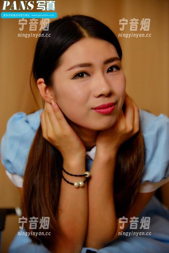 PANS写真-小柔 PANS写真 - 婚纱从未如此轻松,小柔的作品集带你体验甜蜜的一刻。