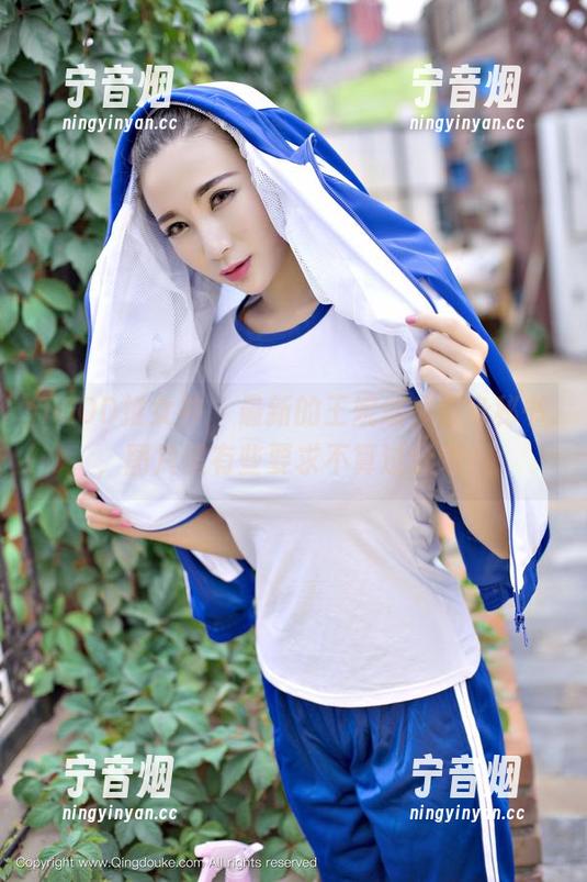 TGOD推女神-王婉悠 TGOD推女神 - 最新的王婉悠,变身秘书,图片里有些要求不算过分吧?