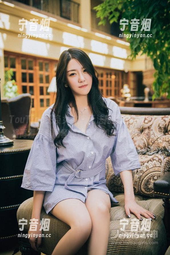 TouTiao头条女神-查莉娅 TouTiao头条女神 - 无法摆脱的查莉娅,将高清写真和套装结合得如此我见犹怜。