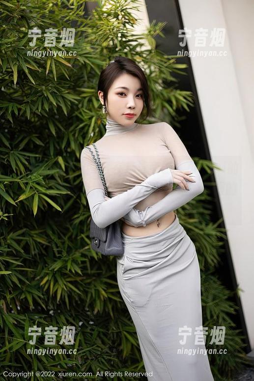 Xiuren秀人网-77qiqi Xiuren秀人网 - 在选泳装时,77qiqi的合集是理想榜样,但我还是会选最舒服的那件。