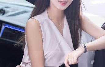 Xiuren秀人网 – 修女也要拿高清图册发糖！Lovely璐璐的独特视角