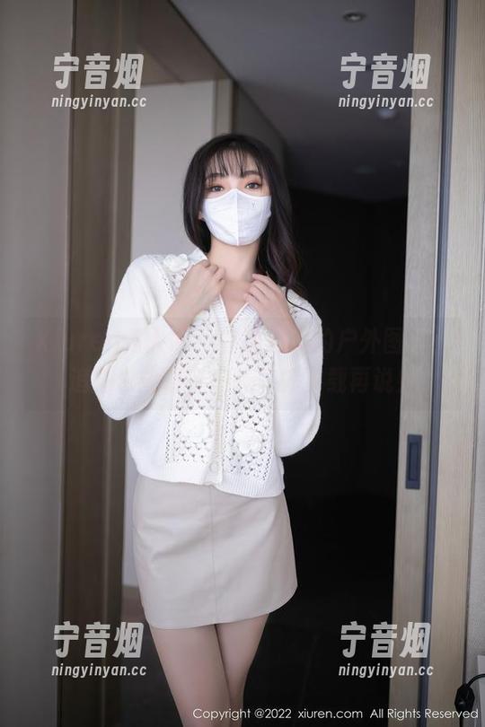 Xiuren秀人网-唐翩翩 Xiuren秀人网 - 有唐翩翩的户外图集,追剧也能像在户外?先下载再说!