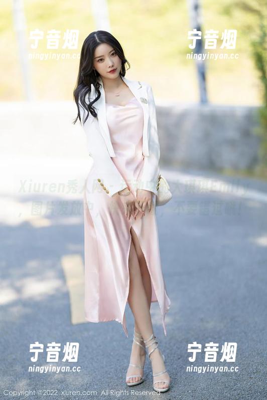 Xiuren秀人网-大琪琪Emily Xiuren秀人网 - 运动中的大琪琪Emily,图片发放中,快来下载,不要错过哦!