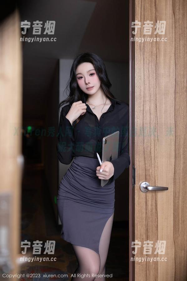 Xiuren秀人网-米妮大萌萌 Xiuren秀人网 - 写真中的黑白对决,米妮大萌萌说了算!