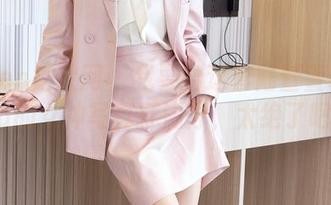 Xiuren秀人网 – 我要给这套陆萱萱cecillia的女神写真打满分，太绝了吧！