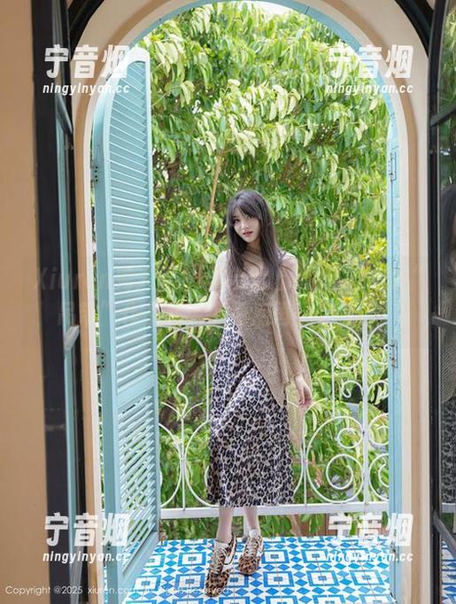 Xiuren秀人网-黄婧GIGI Xiuren秀人网 - 你会爱上黄婧GIGI的“吊带”作品集,下载后再见你自己!
