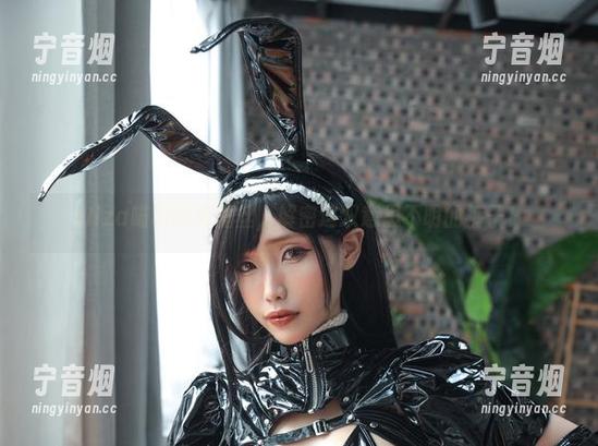 eliza喵喵 eliza喵喵的裤里丝,解密这双意思不明的裤子!