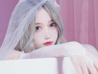 图中女孩如此eloise软软，似乎无圣光也无所谓了