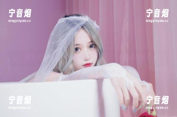 eloise软软 图中女孩如此eloise软软,似乎无圣光也无所谓了