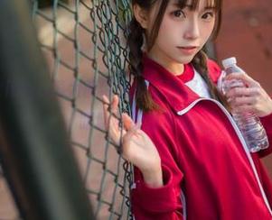 更新报道：kitaro绮太郎带来的运动服女孩深蓝，衣服挺舒服，眼睛可别推开哦。