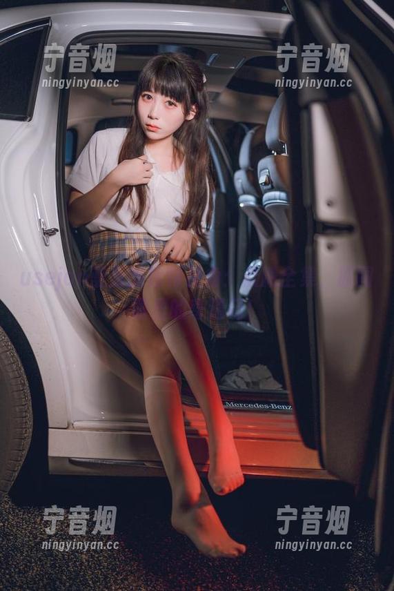 usejan蓝蓝 usejan蓝蓝的独特视角:晨曦全集,原图眼里的奇遇记!