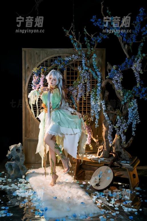 七月喵子 七月喵子的水手服写真,糟糕,脑海里浮现波浪和帆船。