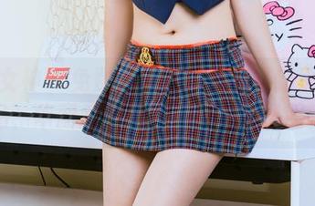 头条女神 – 免费爆料！张蓝欣最新黑丝作品，华丽又俏皮，你准备好了吗？