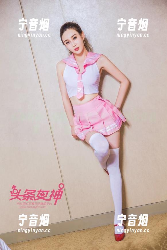 头条女神-马丽华 头条女神 - 刚翻开马丽华的高清少女作品集,哇,感觉自己又年轻了。