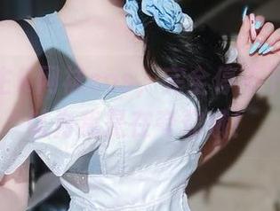 欣赏女主K网袜cos，完全停不下来，别以为我是在夸你哦！