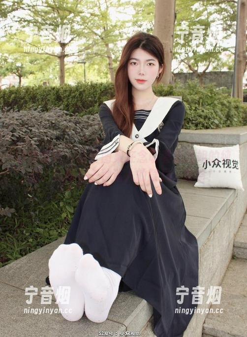 小众视觉-思思姐 小众视觉 - 全套图集在念叨着思思姐的纯白,倒像是一种迷人的禁忌,哈哈!