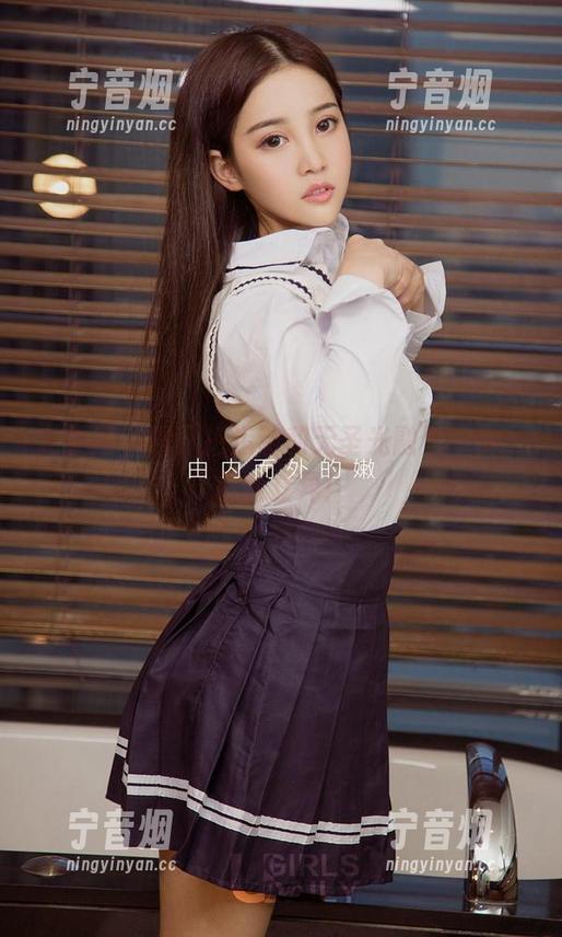 尤果网-露儿 尤果网 - 露儿把运动和无圣光融为一体,标新立异!
