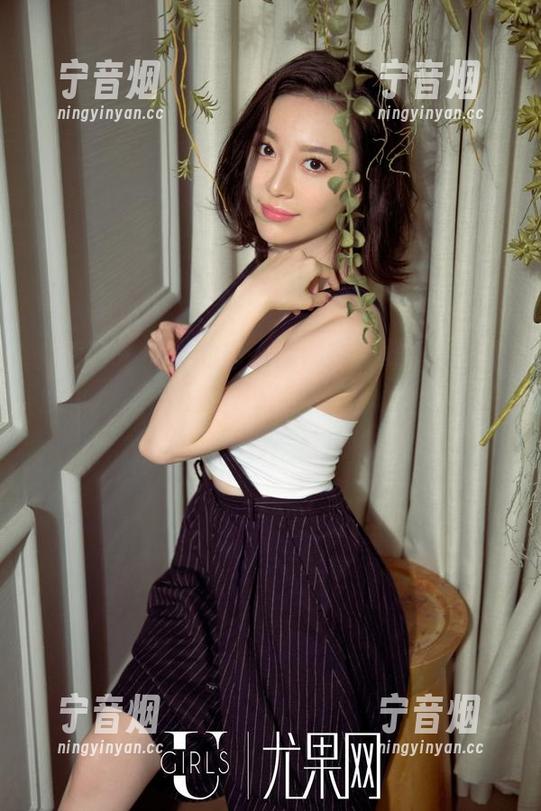 尤果网-飞Angelababy 尤果网 - 女友的每一帧都在演绎,套图里的飞Angelababy就像偷了心似的迷离,作品别有一番风味。