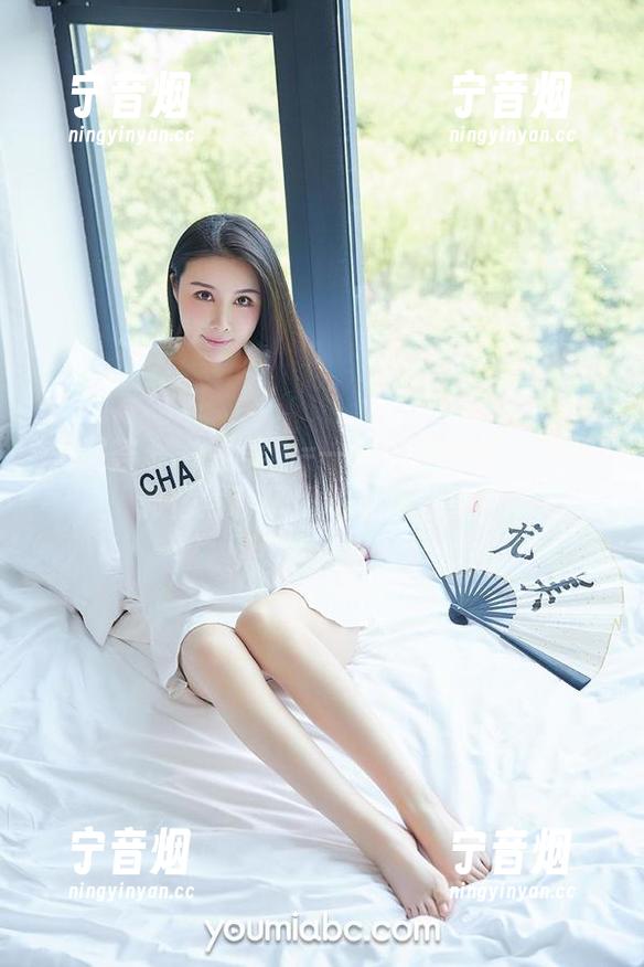 尤蜜荟-郭忆然 尤蜜荟 - 一张美图=一双温柔的脚?来听郭忆然聊聊她的私房秘诀!