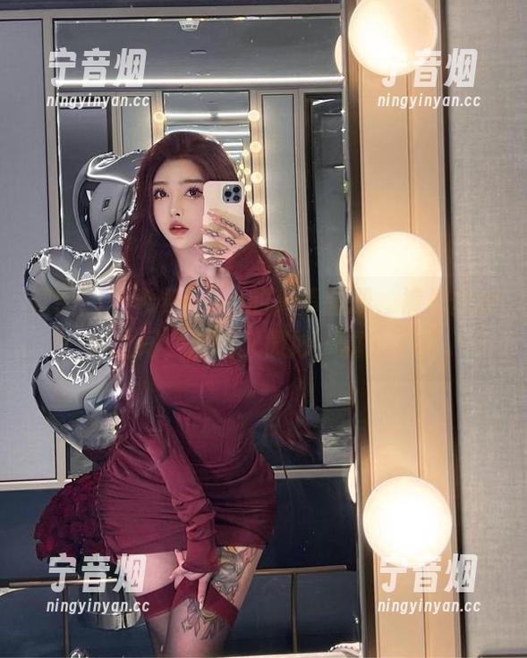 希希Gina 微密圈 - 希希Gina的高清图册,裤里丝的一瞬之间,鲜活又微妙,真的不错。