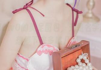 木绵绵OwO的美足图包，光是名字就让人想停下来多瞧几眼。