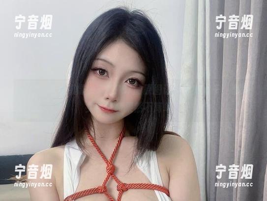 末夜787 水面上波光粼粼,末夜787的原图让我思绪万千,蕾姆女仆泳装果然不简单。