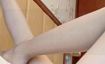 微密圈 – 来看看杨大乐乐很靠谱穿牛仔裤的私房写真，嘛，可爱到满分不带讨价还价！