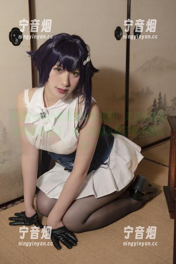 柘烟Zuken 柘烟Zuken的最新写真集里,美足仿佛在对我说悄悄话,唉,这胸小肚子真不想出来…