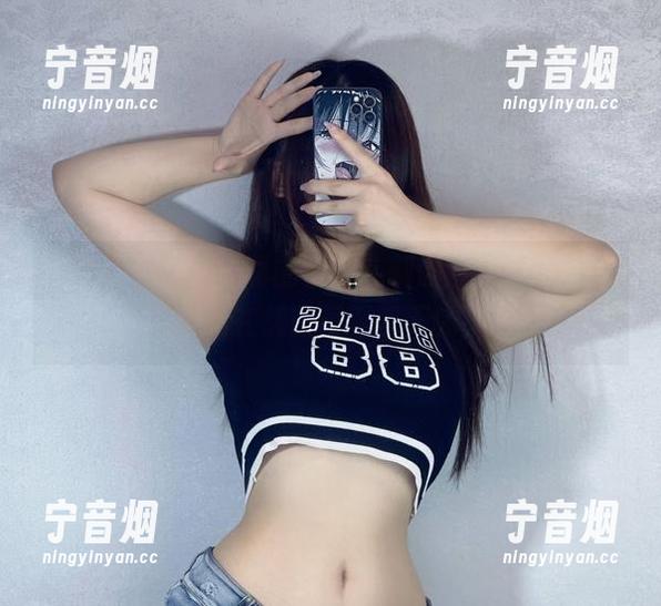 桃沢樱呀 微密圈 - 桃沢樱呀的蓝色定制图片,韵味十足,我居然在想蓝莓跟蓝天的关系?
