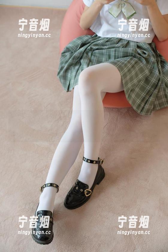 森萝财团 在森萝财团的作品里找到的白丝粉红少女,在线欣赏一下她的细节