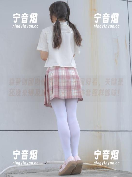 森萝财团 森萝财团肉丝妹私拍:不仅好看,关键是还没来得及加糖,火锅三件套照样够味!