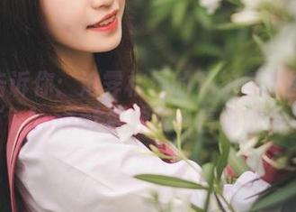 偷偷告诉你：沧霁桔梗的私拍每张图片都藏着L’Amant那种难以言说的小倾心。