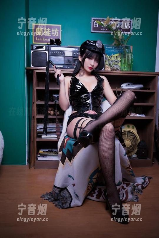洛璃LoLiSAMA 在线浏览洛璃LoLiSAMA的女仆角色啦,图片中藏着点点俏皮的尾巴。