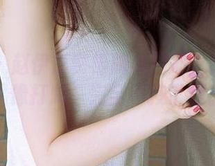 爱尤物 – 赵伊彤聚福牌桌图册：这一堆照片就像打牌，完全不按常理出牌