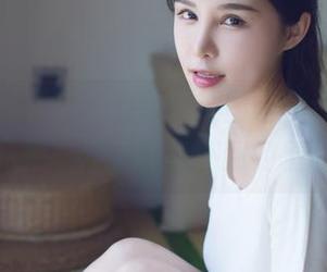爱蜜社 – 不只是女友，这图包里的张思允还有更多让人意想不到的情节哦