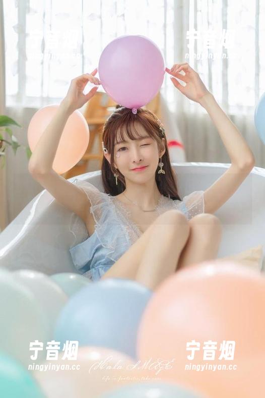 王羽杉 对王羽杉的私人写真打包期待已久,现在的美图更新让我心满意足!