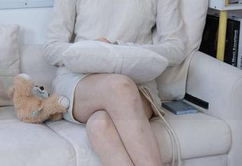 甜予摄影 – 艺艺的裸足，不想打光的感觉，反而挺真实的？