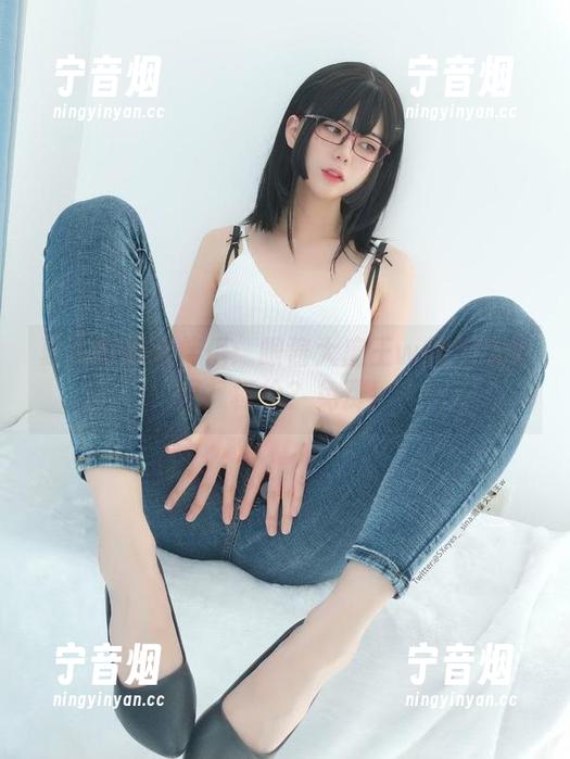 眼酱大魔王w 夏天的最佳伴侣:眼酱大魔王w的完美原图,标价?免费!