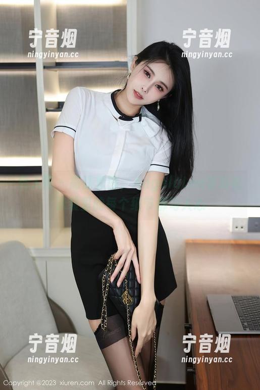 秀人网-AngelaLee李玲 秀人网 - 高清套图,AngelaLee李玲在泳装里的每个细节都勾人心