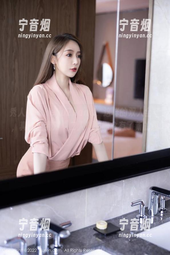 秀人网-HeyuZhang 秀人网 - HeyuZhang,这样的双人全套,真的让我对“二人”的概念有了新的理解~