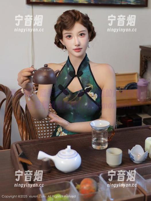 秀人网-是小逗逗 秀人网 - 随手一拍,是小逗逗的肉丝图包,完全是视频剪辑的funnymoment。