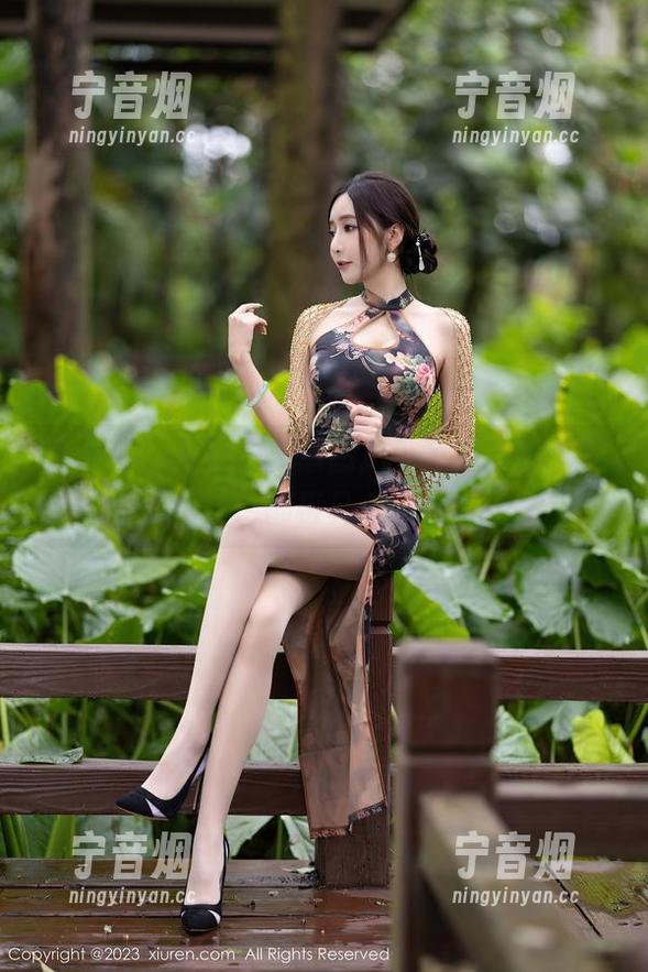 秀人网 - 免费的林悠悠户外写真，拍摄技术和景色都极具个人特色。