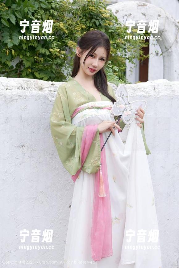 秀人网-柚子178 秀人网 - 当柚子178穿上黑色,无圣光的解读让人忍俊不禁的图集!