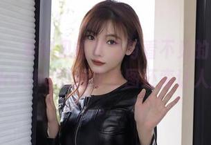 秀人网 – 看得见的努力与看不见的吸引，蓝夏Akasha的运动套图还蛮让人脑补的。