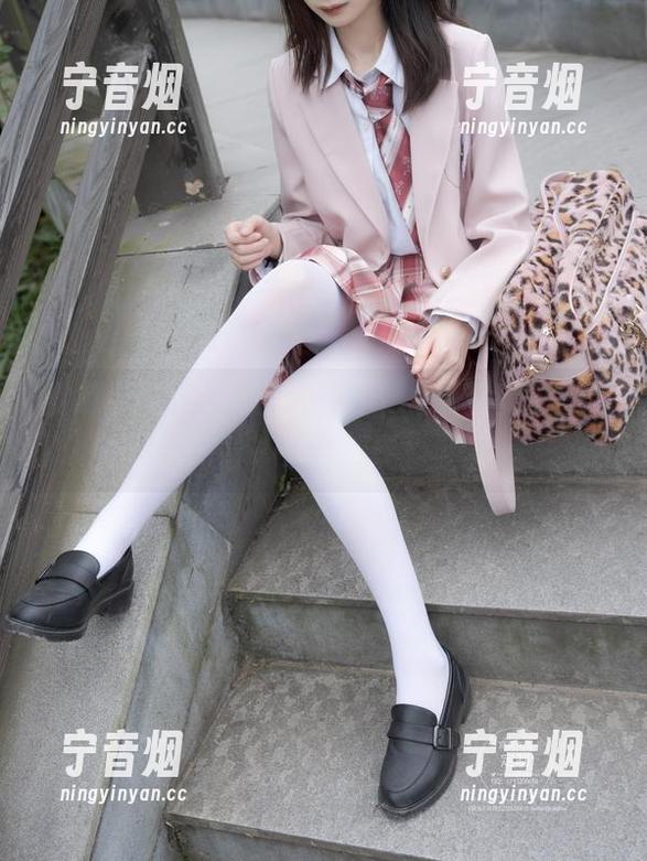 紧急企划-小恩 紧急企划 - 小恩镂空作品,高清得像是在看一个梦流转。