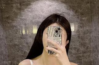 微密圈 – 温柔之下的脸红Dearie集锦，照片里那么多复杂情绪，一时之间让人懵了。