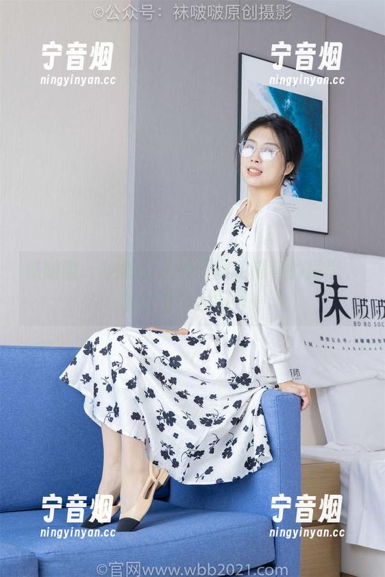 袜啵啵-熊熊 袜啵啵 - 安踏运动鞋原图和熊熊的搭配,依旧是个大问号…